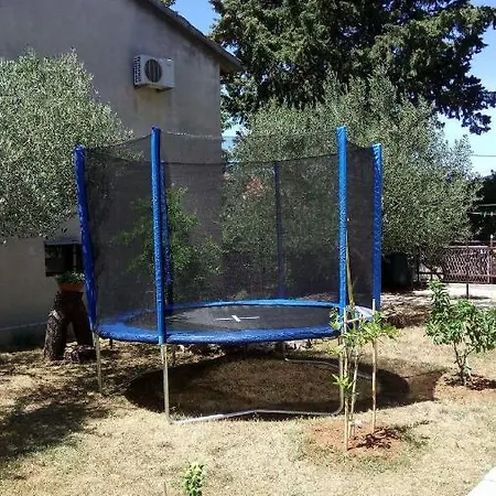 Ante Apartment *