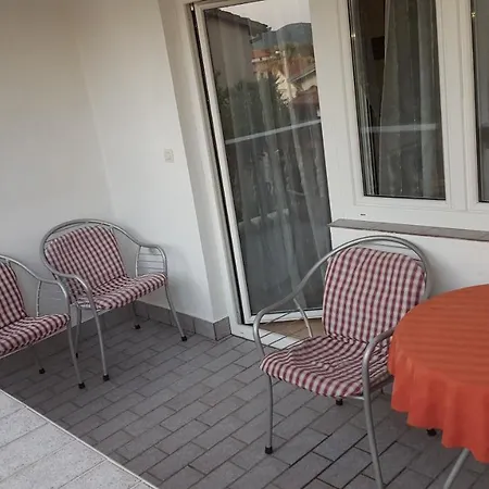 Ante Apartment